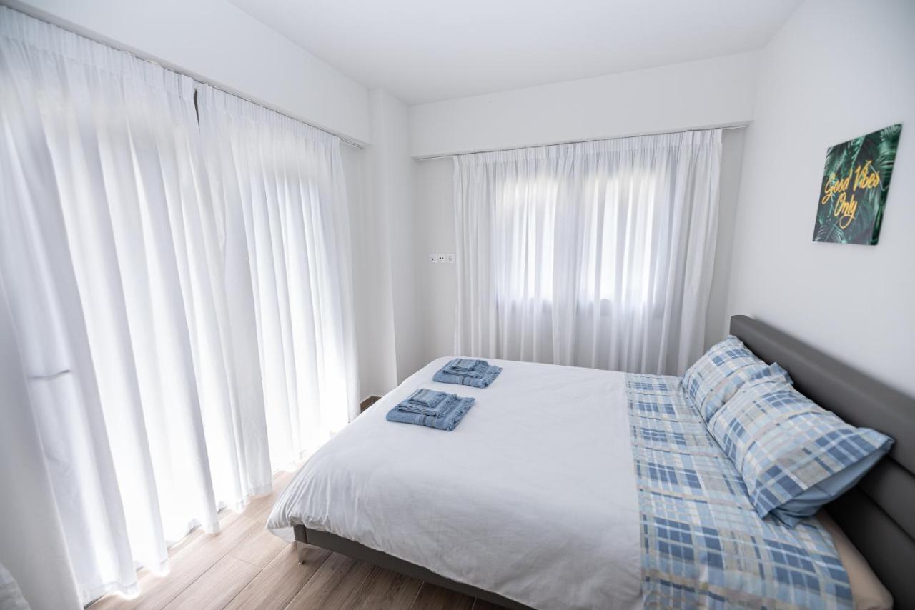 Design Apartment With Swimming Pool Near The Beach Athens Ngoại thất bức ảnh